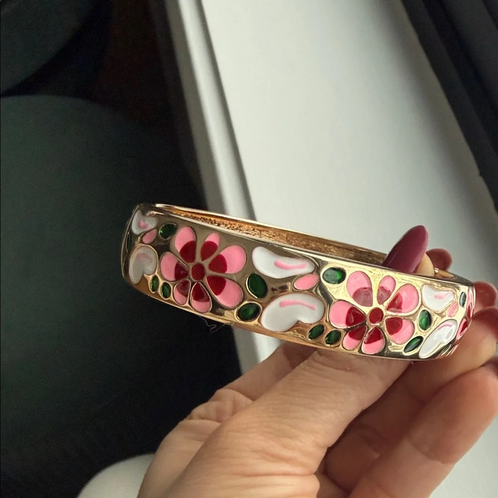 Chic Floral Enamel Bracelet with Pink and Green Accents - Picture 7 of 14